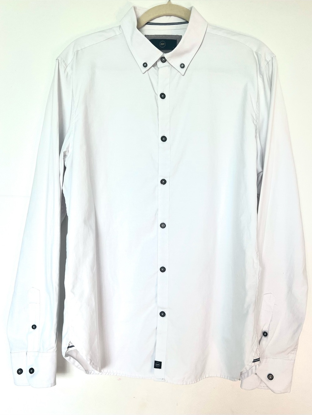 ZIP Men’s L White Cotton Blend Button Down Shirt Israeli Brand Black Buttons